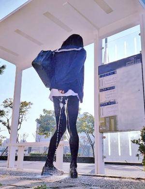 Original 523 px/ 680 px