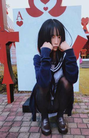 Original 439 px/ 680 px