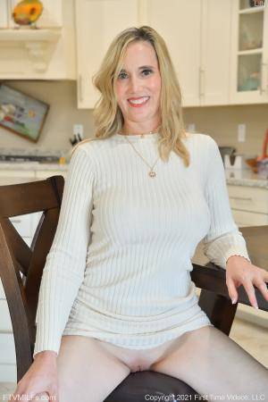 Original 852 px/ 1280 px