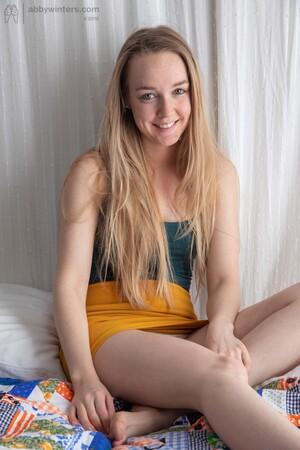 Nude Girls Peeing outdoors Gabriella S