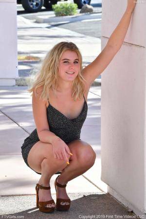 Original 852 px/ 1280 px