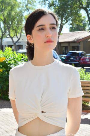 Original 852 px/ 1280 px