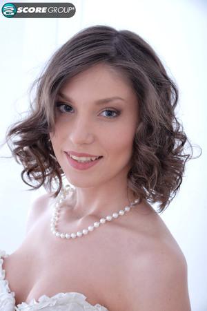 #18eighteen - Chloe - Slutty Chloe Sucks Pussy and Ass Juice Off the Cocks That DP Her