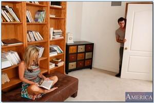 Original 850 px/ 572 px