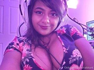 Original 575 px/ 431 px