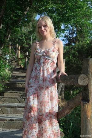 Original 1365 px/ 2048 px