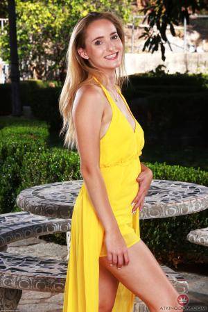 #AmKingdom - Babes Series 7 Softcore 157 Riley Reid