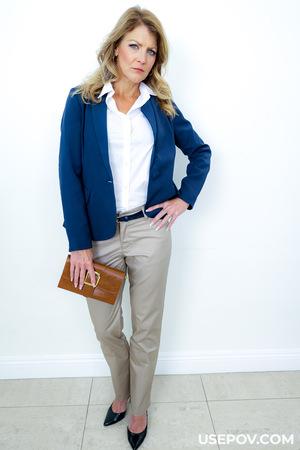 #UsePOV - Summer Stevens - What We Do In the Bus Stop