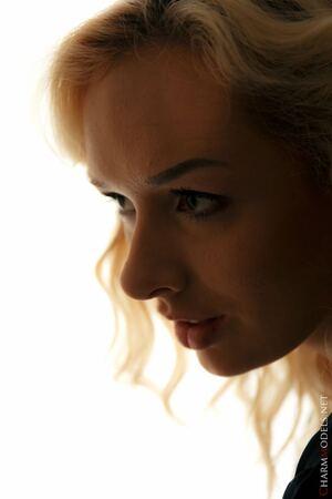 Original 854 px/ 1280 px