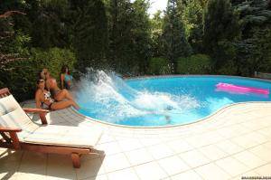 Original 2495 px/ 1663 px