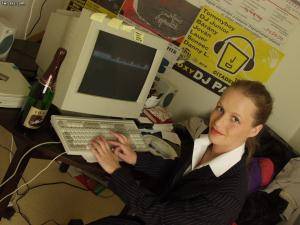 Original 973 px/ 730 px