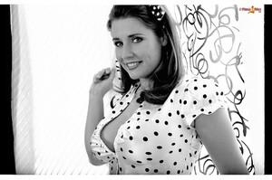 Original 1600 px/ 1059 px