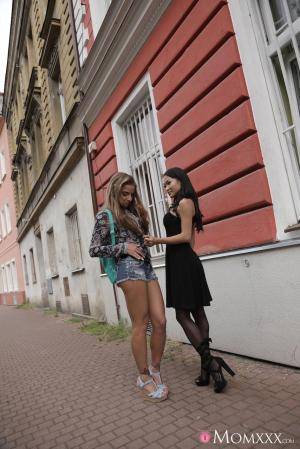 Original 854 px/ 1280 px