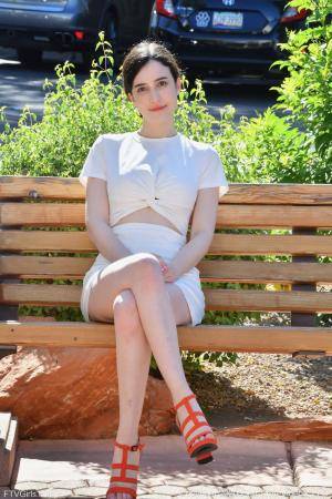 Original 852 px/ 1280 px