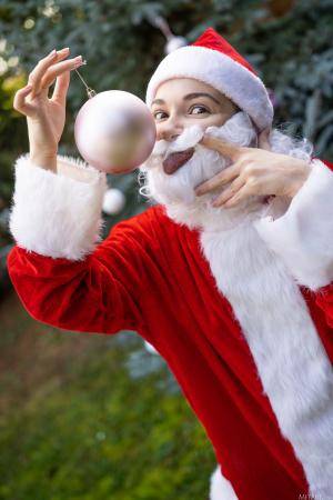 Original 5000 px/ 7500 px