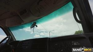 Original 1278 px/ 719 px