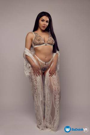 #BaDoinkVR Valentina Nappi - The Motion of the Lotion