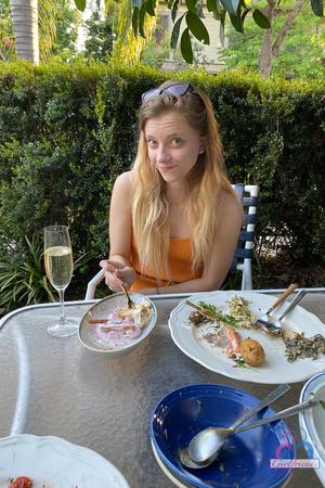 Original 2000 px/ 3000 px