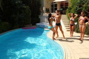 Original 2495 px/ 1663 px