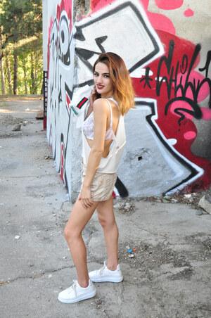 Original 2000 px/ 3011 px