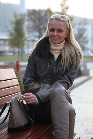 Original 853 px/ 1280 px