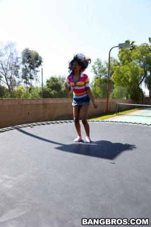 Original 533 px/ 800 px