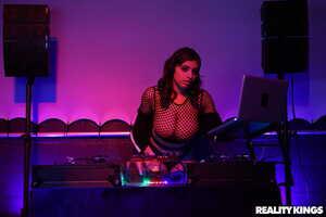 Original 1902 px/ 1269 px