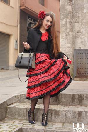 #DDFNetwork #HandsOnHardcore Stacy Snake, Sylvan - Fiery Hardcore in The Woods: Flamenco Dancer Needs Cock 20170219