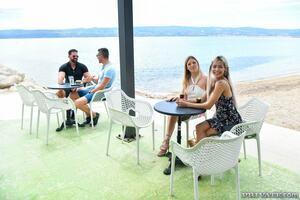 Original 1600 px/ 1067 px