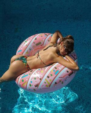 Original 1037 px/ 1280 px