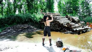 Original 1620 px/ 911 px