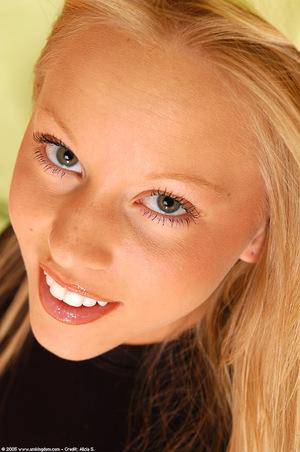 Original 680 px/ 1024 px