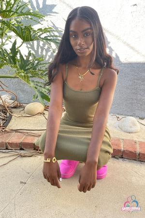 Original 2000 px/ 3000 px