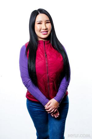 Suki Sin Everyone Cums Everywhere All At Once With Alexia Anders