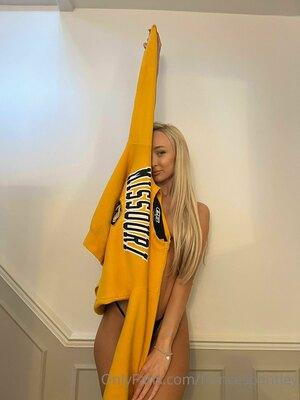 Original 1536 px/ 2048 px