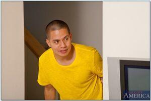 Original 850 px/ 571 px