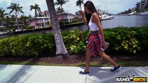 Original 1280 px/ 720 px