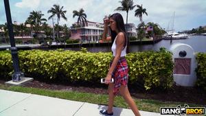 Original 1280 px/ 720 px