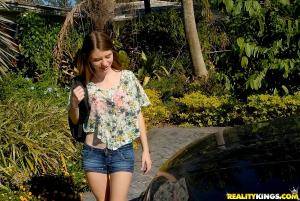 Original 900 px/ 603 px