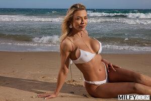 Original 2999 px/ 2000 px