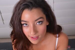 Original 1600 px/ 1064 px