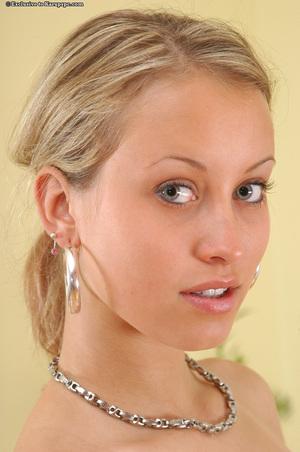 Original 680 px/ 1024 px