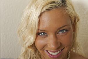 Original 1600 px/ 1064 px