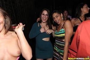 Original 3840 px/ 2560 px