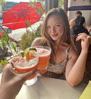 Original 1080 px/ 1167 px