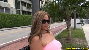 Original 3840 px/ 2160 px