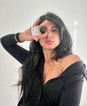 Original 1074 px/ 1295 px