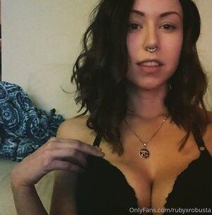 Original 1064 px/ 1079 px