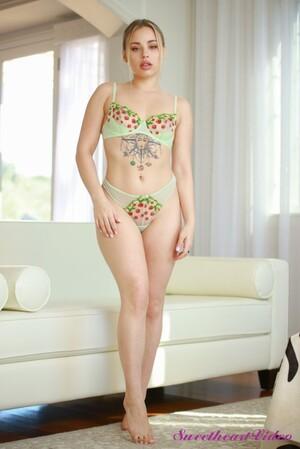 Jane Wilde, Anna Claire Clouds - Lesbian Analingus 18 - Scene 3 - Lesbian Ass