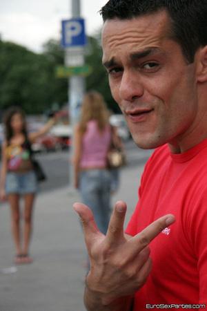 Original 2558 px/ 3840 px